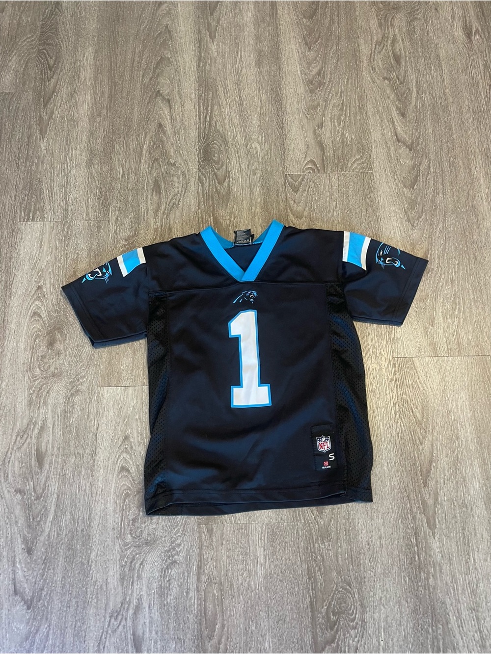 Nike NFL Carolina Panthers Newton #1 Youth Jersey Size Small (8)